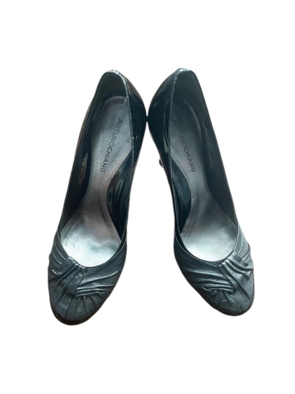 ARTURO CHIANG Classic Pumps with Pleated Toe Detail